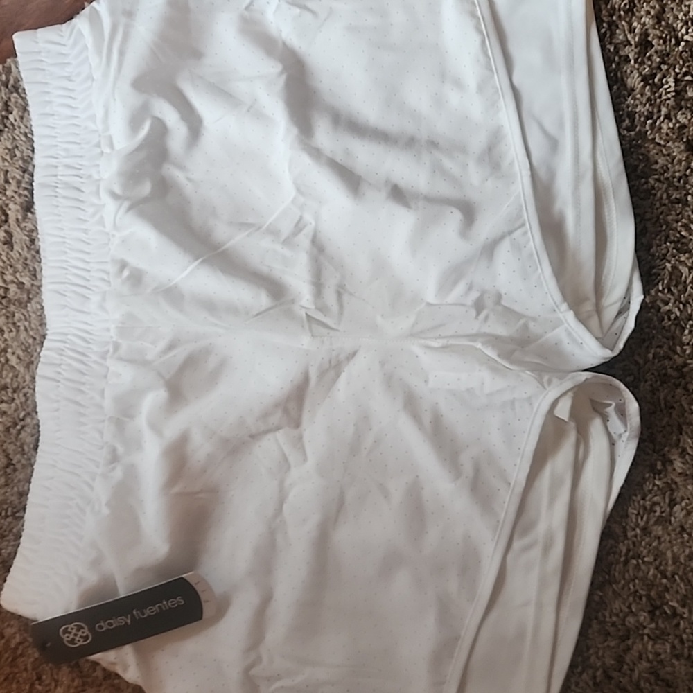 NWT Daisy Fuentes F I T  Active Wear